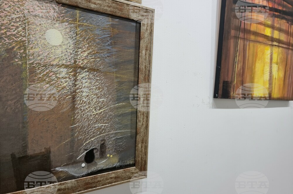 Варненската художничка Мария Чакърова посреща своята 75-годишнина с изложба „Там е светло”