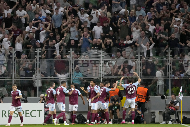 Астън Вила привлече защитник от Леванте