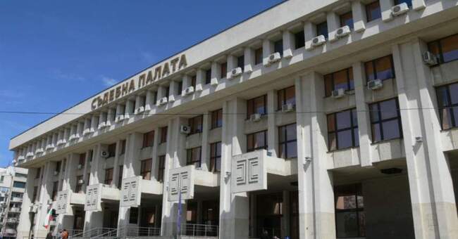 Апелативният съд в Бургас остави в ареста румънски гражданин, заловен с наркотици на яхта край Царево 