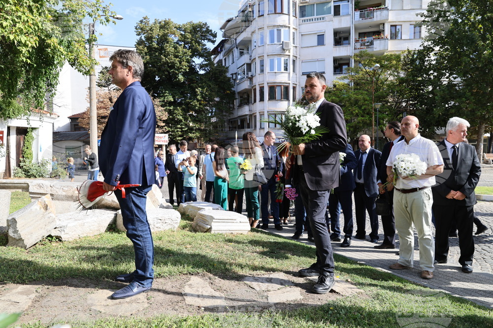Пловдив - Ден на Независимостта - полагане на венци