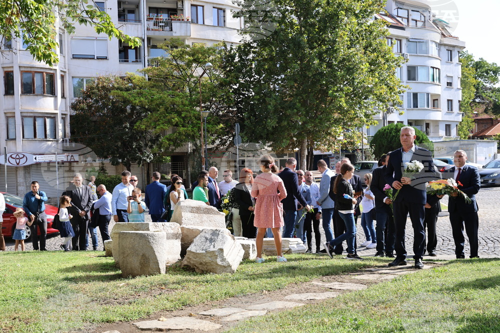 Пловдив - Ден на Независимостта - полагане на венци
