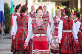 Бургас - Ден на независимостта - Фолклорен ансамбъл "Атанас Манчев" - концерт