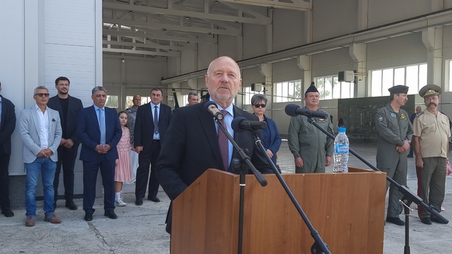 Тодор Тагарев: Военното разузнаване работи изключително добре и е много важна структура на системата на Министерството на отбраната