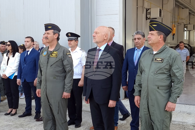 Долна Митрополия - хеликоптерно летище - откриване