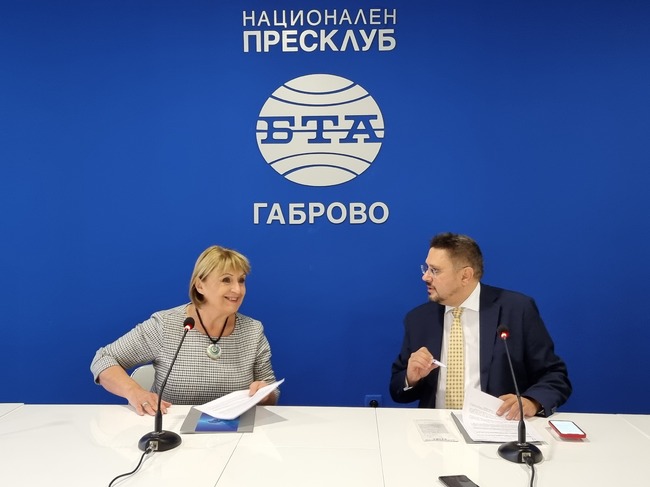 Подписване на споразумение между БТА и Регионален етнографски музей на открито "Етър"