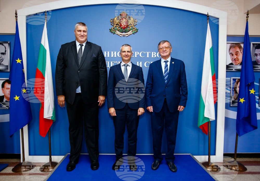 Sports Minister Iliev Confers with Presidents of European Volleyball Confederation Boricic, Bulgarian Volleyball Federation Ganev