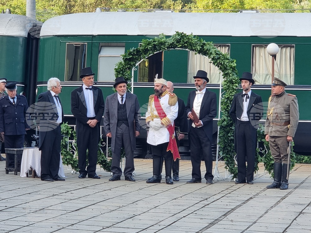 След 115 години историческа възстановка пресъздаде акта за обявяването на Независимостта на гара „Трапезица“ във Велико Търново