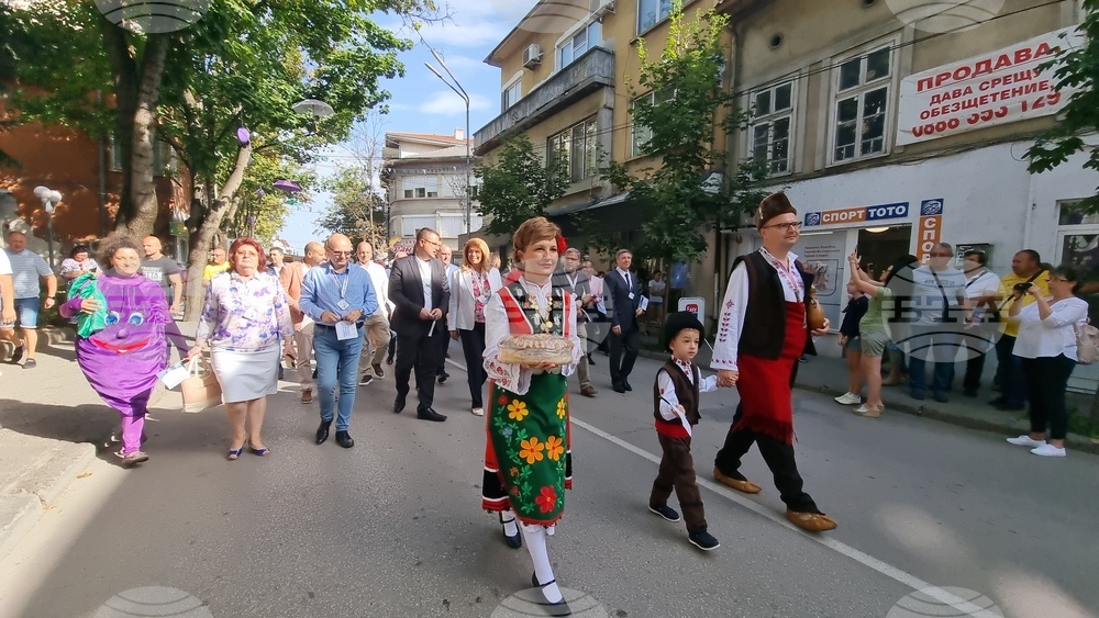 Троян - Български фестивал на сливата