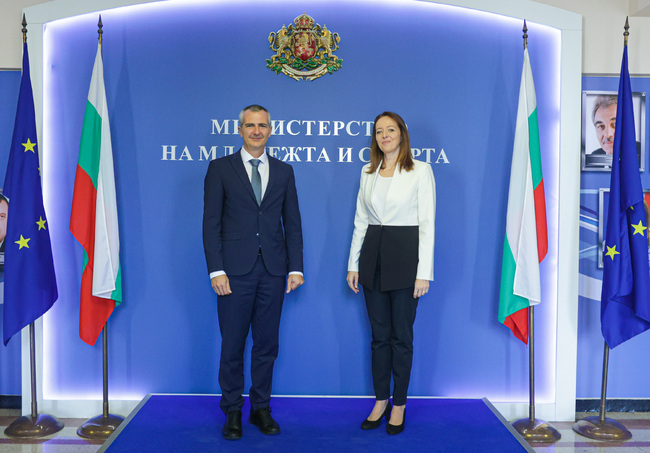 Sports Minister Iliev, Bosnian Civil Affairs Minister Bosnjak Sign Memorandum of Cooperation in Youth and Sports