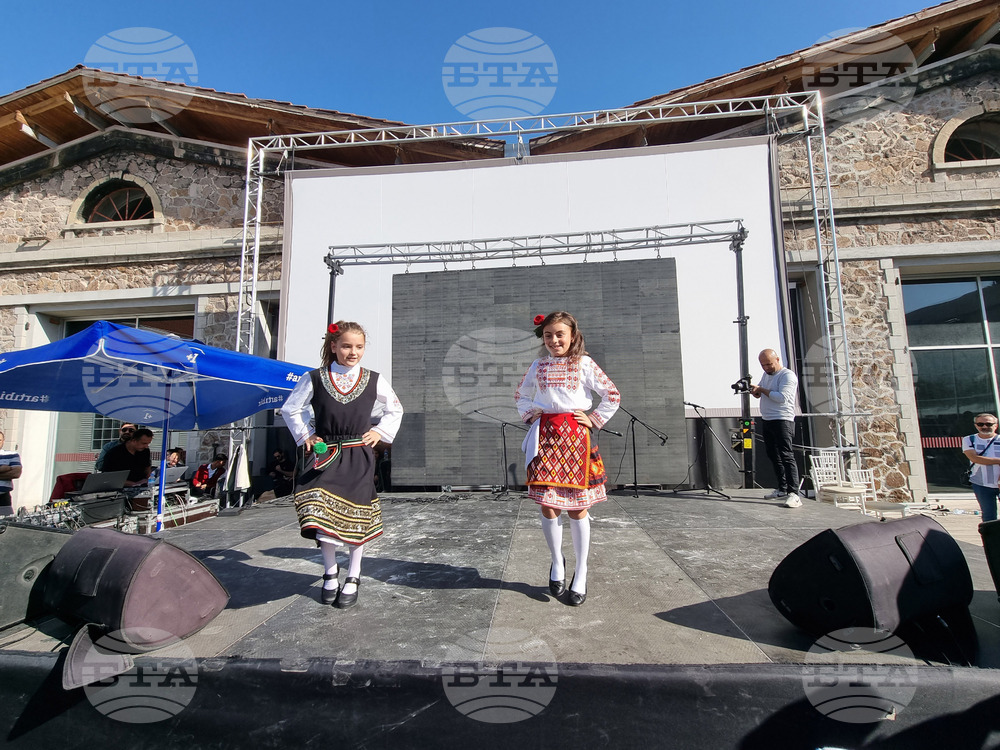 Български деца представиха страната ни с народни песни на Фестивала на световните култури в Анкара