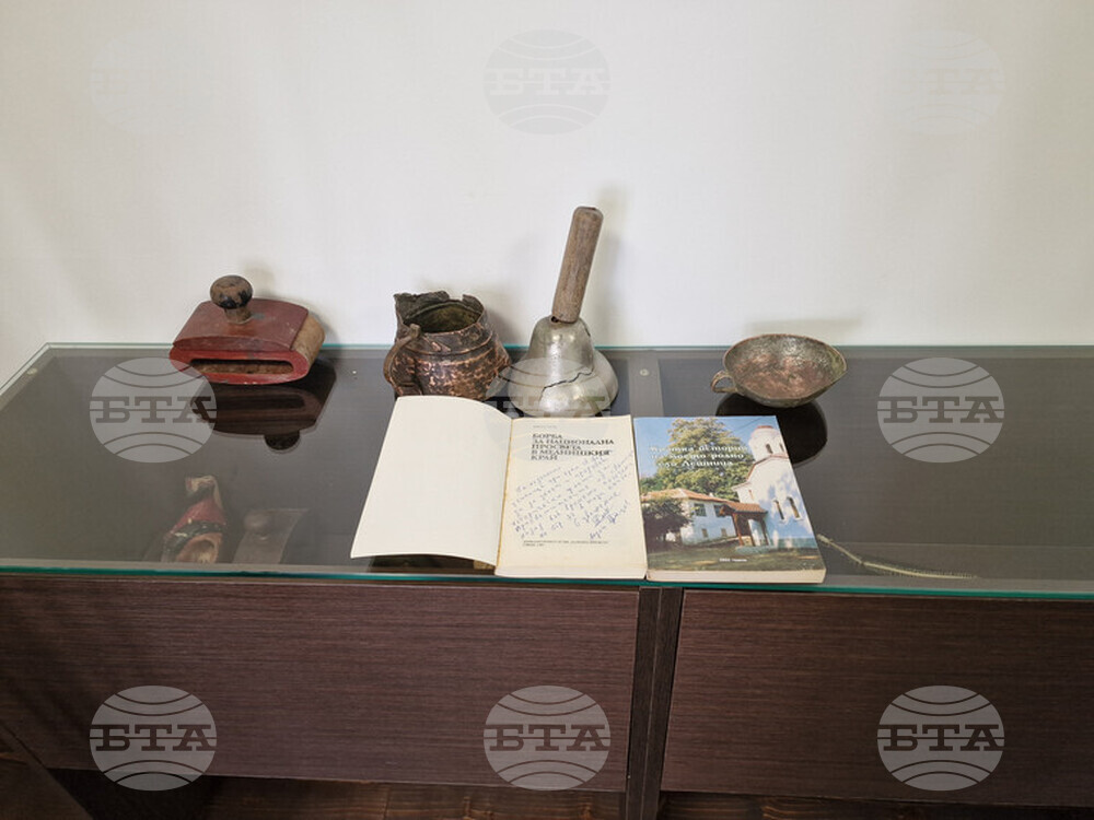 Село Лешница - стогодишно училище - реставрация