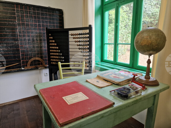 Село Лешница - стогодишно училище - реставрация