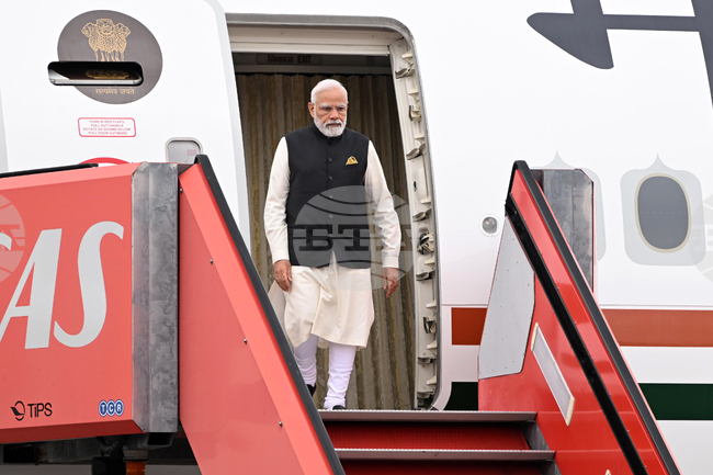 ПТИ: Нарендра Моди ще посети следващата седмица Великобритания и Малдивите