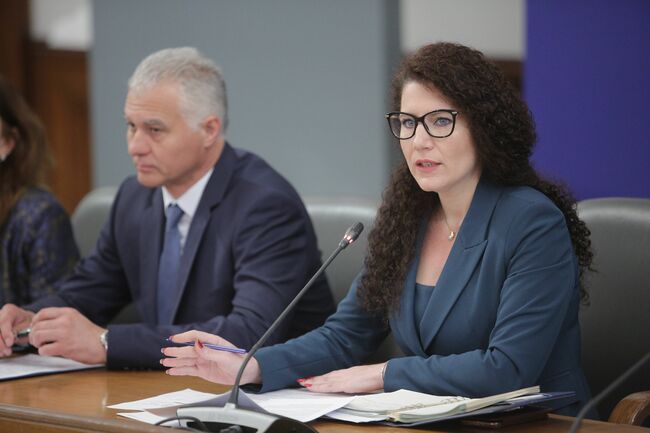 Оставките на цялото ръководство на "Български пощи" е поискала вицепремиерът Калина Константинова