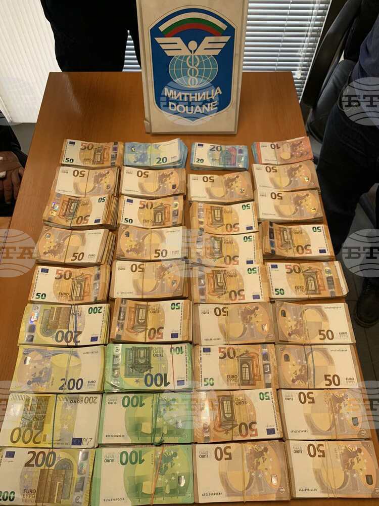 Турски гражданин е обвинен за недекларирана валута за 168 572 лева на "Капитан Андреево"