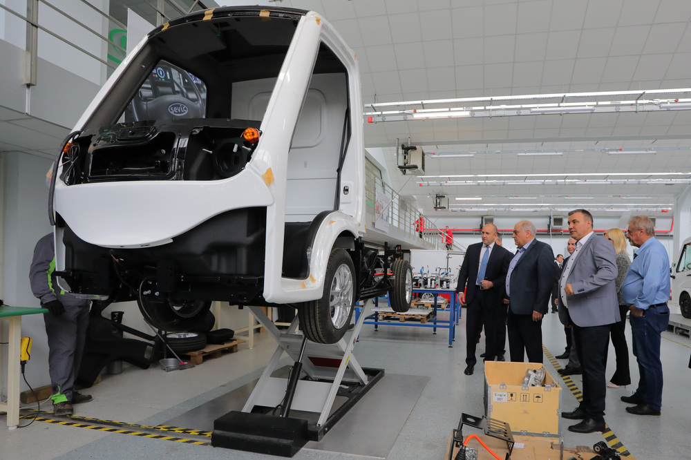 Президентът: България има потенциал да развие още по-успешно технологии с висока добавена стойност