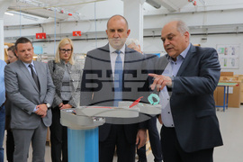 Пловдив - Румен Радев - предприятие - посещение