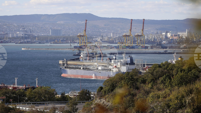 Производството на петрол в Казахстан спада с около 6 на сто през декември след украинска атака с дрон срещу основен руски терминал в Черно море