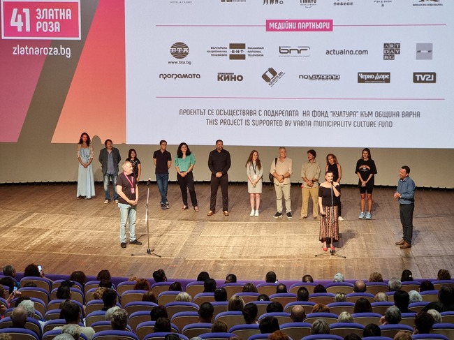 „Уроците на Блага“ е автентичен български филм, но вълнува зрителите по цял свят, каза Стефан Командарев