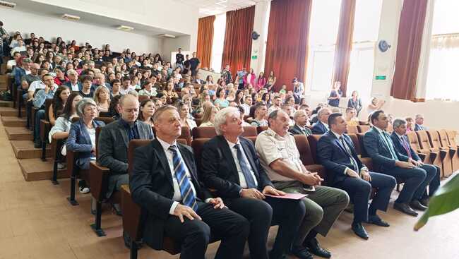 Заместник-министър Маринов: Университетът е място, където се градят моралните устои на младите хора