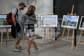 Летище София - изложба - "Моето лято в България"