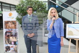 Летище София - изложба - "Моето лято в България"