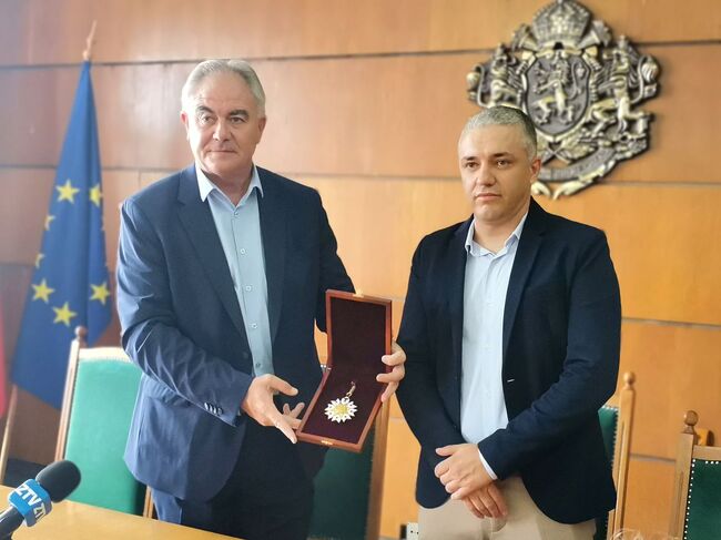 Общински съветник възражда забравен почетен знак на Плевен