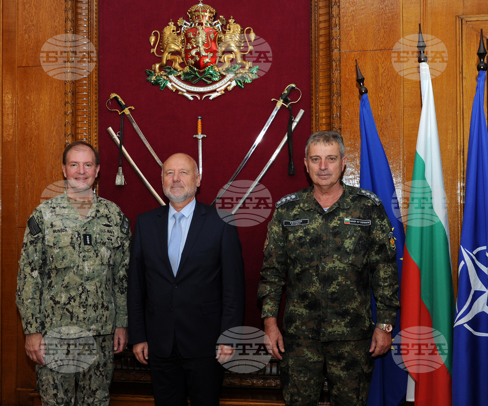 Defence Minister Tagarev Meets NATO Joint Force Command in Naples Chief Admiral Munsch
