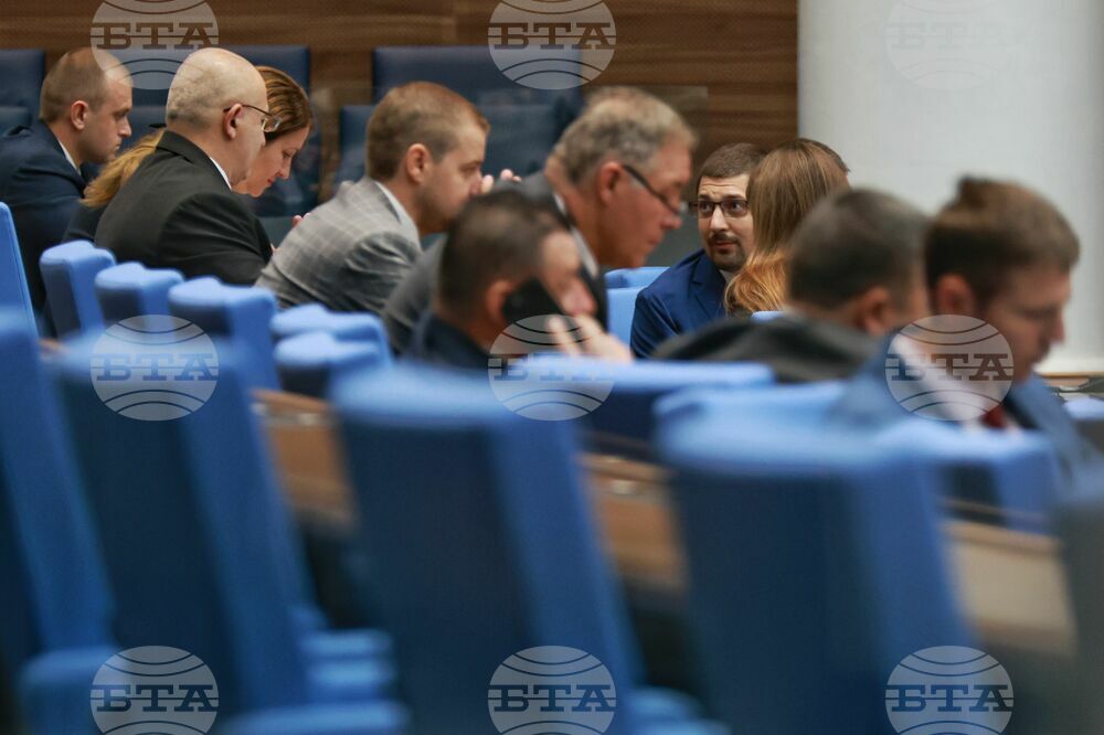 Депутатите приеха решение във връзка със споразумението между премиера, депутати и синдикати в сектор енергетика