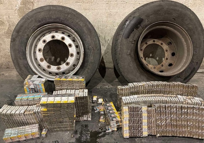 Агенция „Митници“: Цигари в резервните гуми на камион откриха митническите служители на МП Лесово