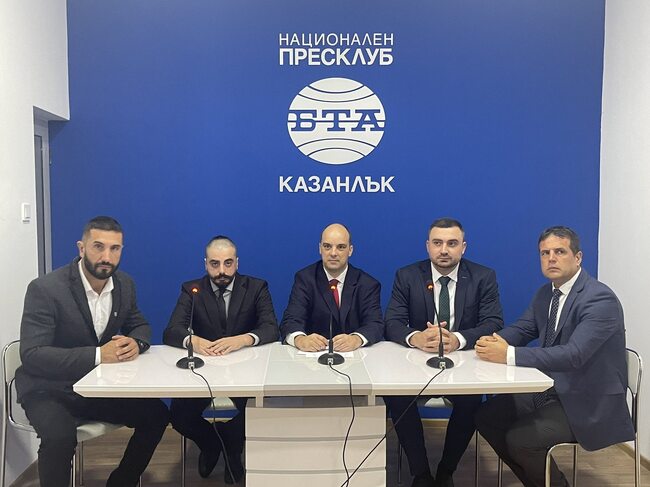 Пресконференция на ПП "Възраждане" в Казанлък