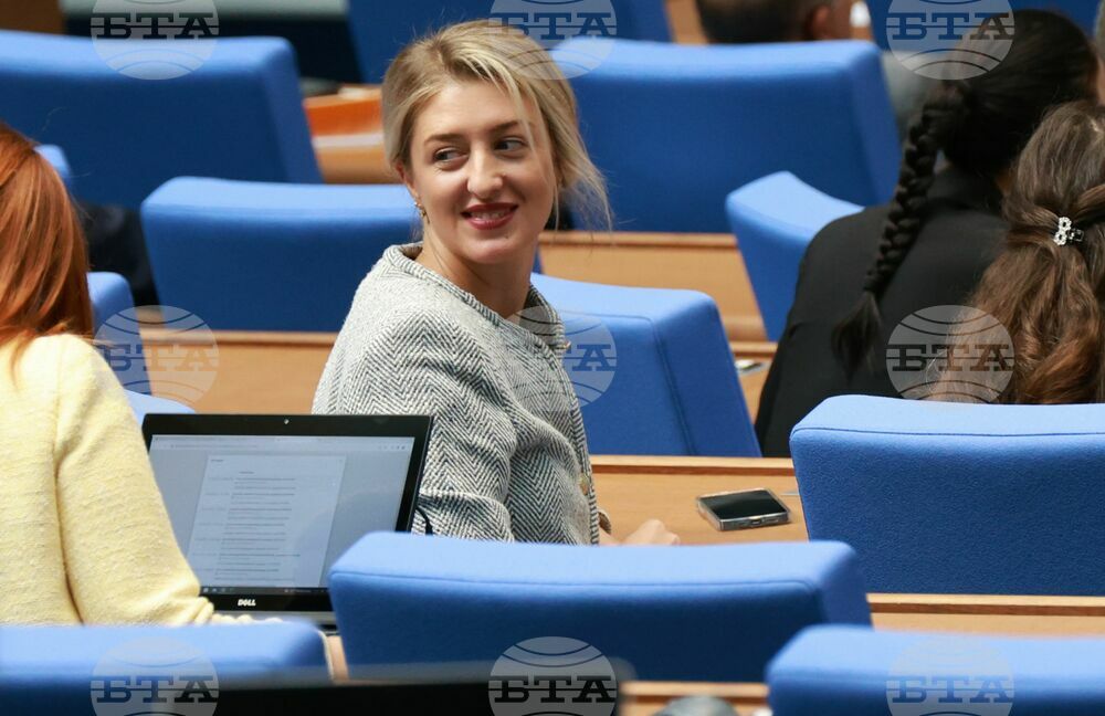 Парламент - извънредно заседание - пленарна зала