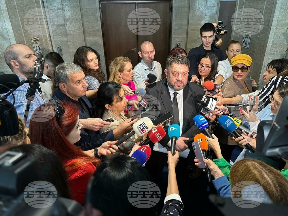 БСП: Тагарев посегна и на последното ни ракетно въоръжение и го дарява на Украйна