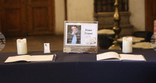 Тошо Тошев - поклонение