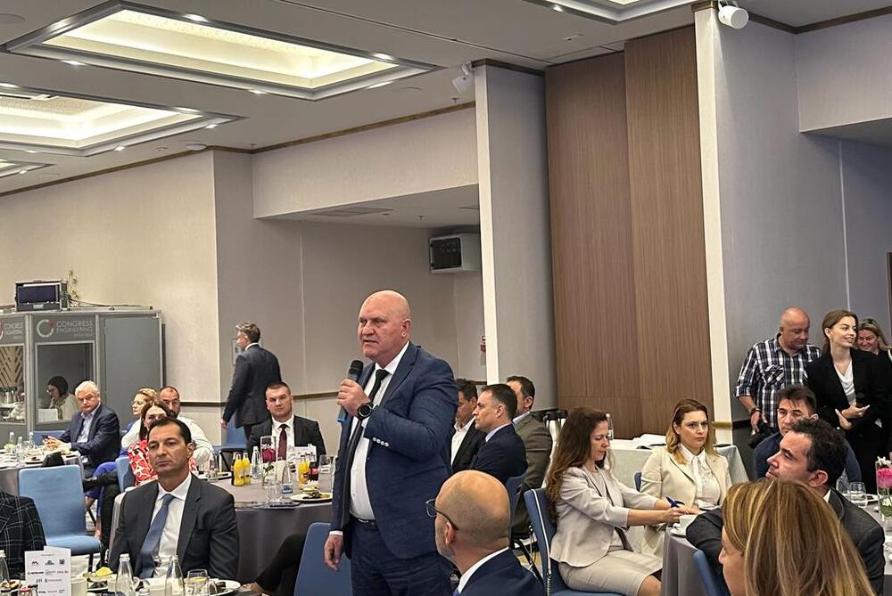 МОН: Дуалното обучение влиза в университетите