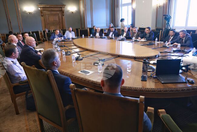 Парламент - Комисия по отбрана - заседание