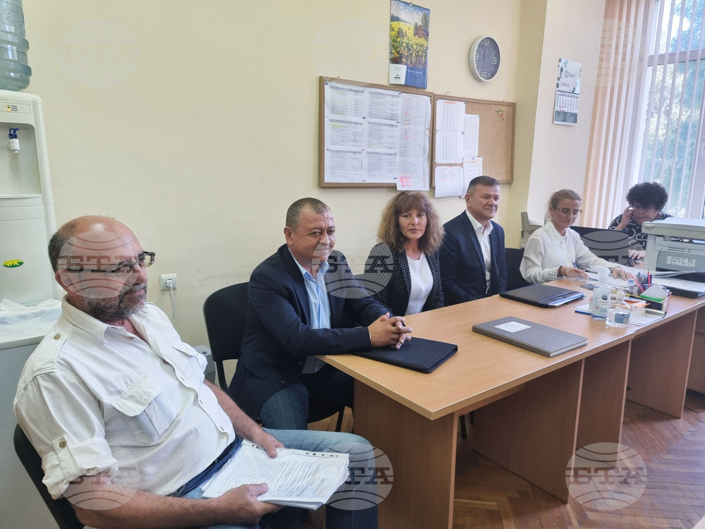 Кандидатът за кмет на община Разград от „Продължаваме промяната – Демократична България“ призова съгражданите си да станат активни, за да бъде чут гласа им