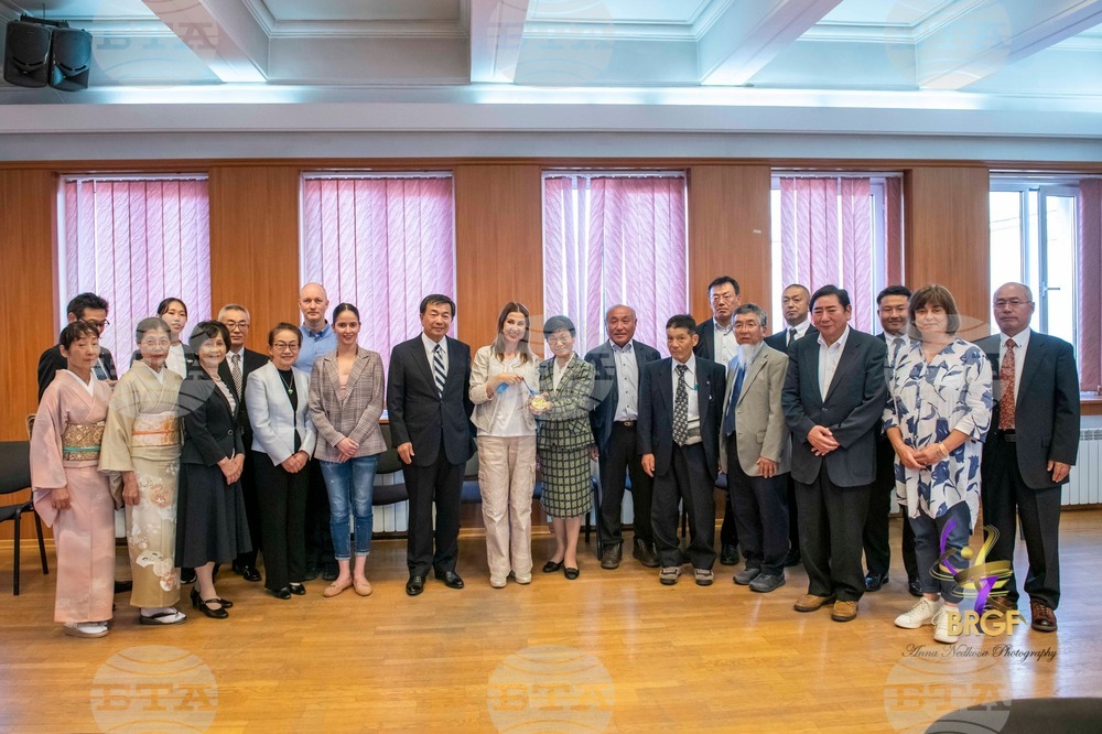 Bulgarian Rhythmic Gymnastics Federation President Receives Official Japanese Delegation from Murayama