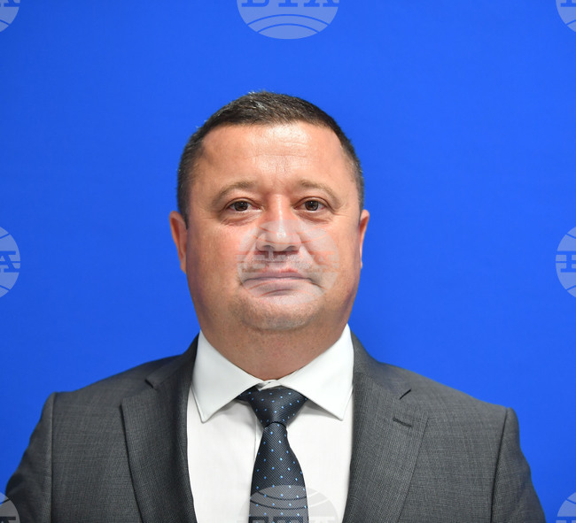 Община Лозница инвестира милиони лева по различни проекти и програми в полза на обществото, каза кметът Севгин Шукри