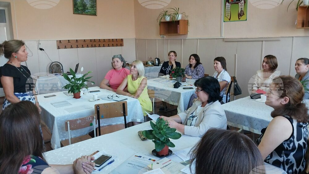 Bulgarian Language and Literature Teachers Discuss Teaching Plan for 2023-2024 School Year in Taraclia