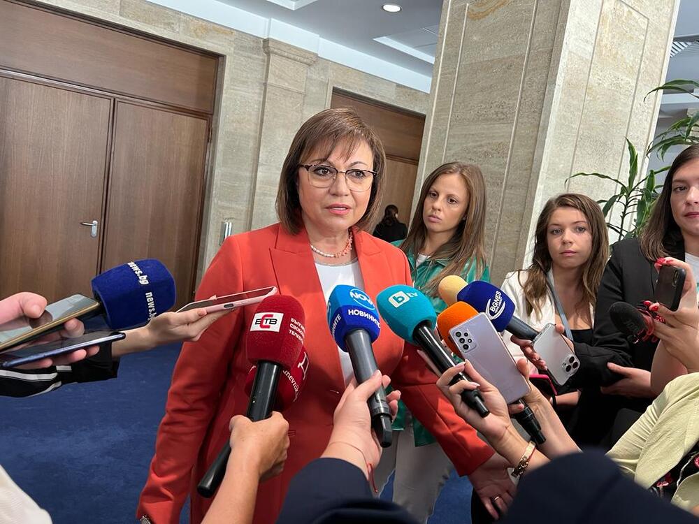 Корнелия Нинова: Време е президентът да предложи своя проект за Конституция