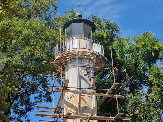 Варна - Военноморски музей - фар - ремонт