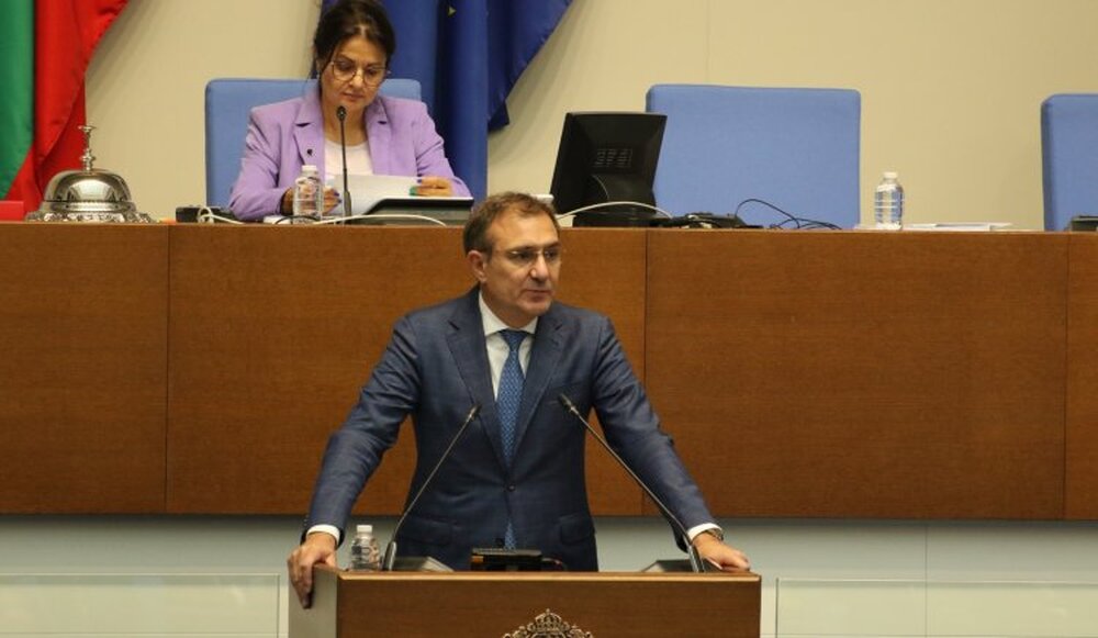 Гуцанов към управляващите: След вас няма да остане и камък върху камък в България 