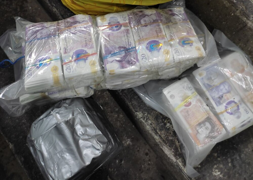 Районна прокуратура – Хасково привлече като обвиняем турски гражданин за недекларирана валута за общо 800 481 лева, открити в микробус на ГКПП - Капитан Андреево