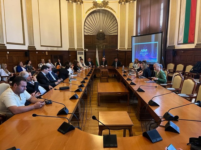 Министерство на земеделието и храните: Заместник-министър Тошев представи новия лозарски регистър