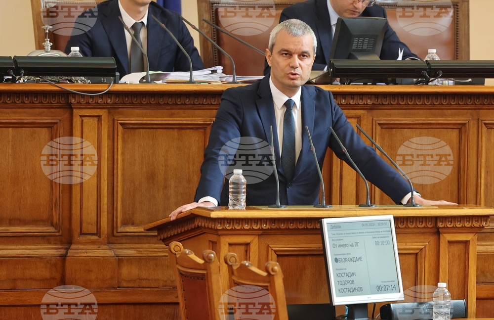 Когато едно правителство тръгне срещу интересите на своя народ, то вече не представлява своя народ, заяви Костадин Костадинов