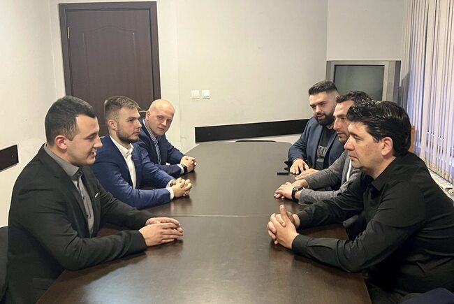 Иван Таков се срещна с ръководството на младите социалисти в БСП – София