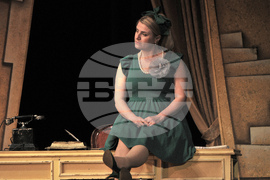 Бургас - „Службогонци“ - опера