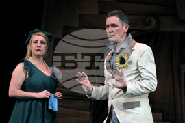 Бургас - „Службогонци“ - опера