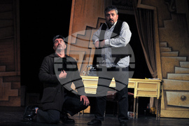 Бургас - „Службогонци“ - опера